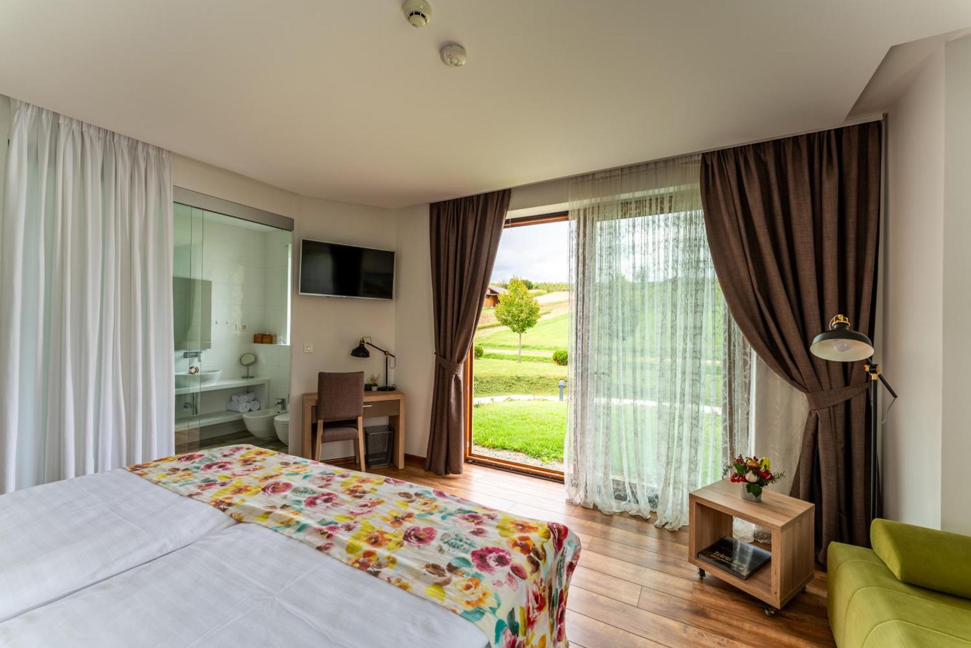 Bed&Breakfast Vinarija Coner Bjelovar Ngoại thất bức ảnh