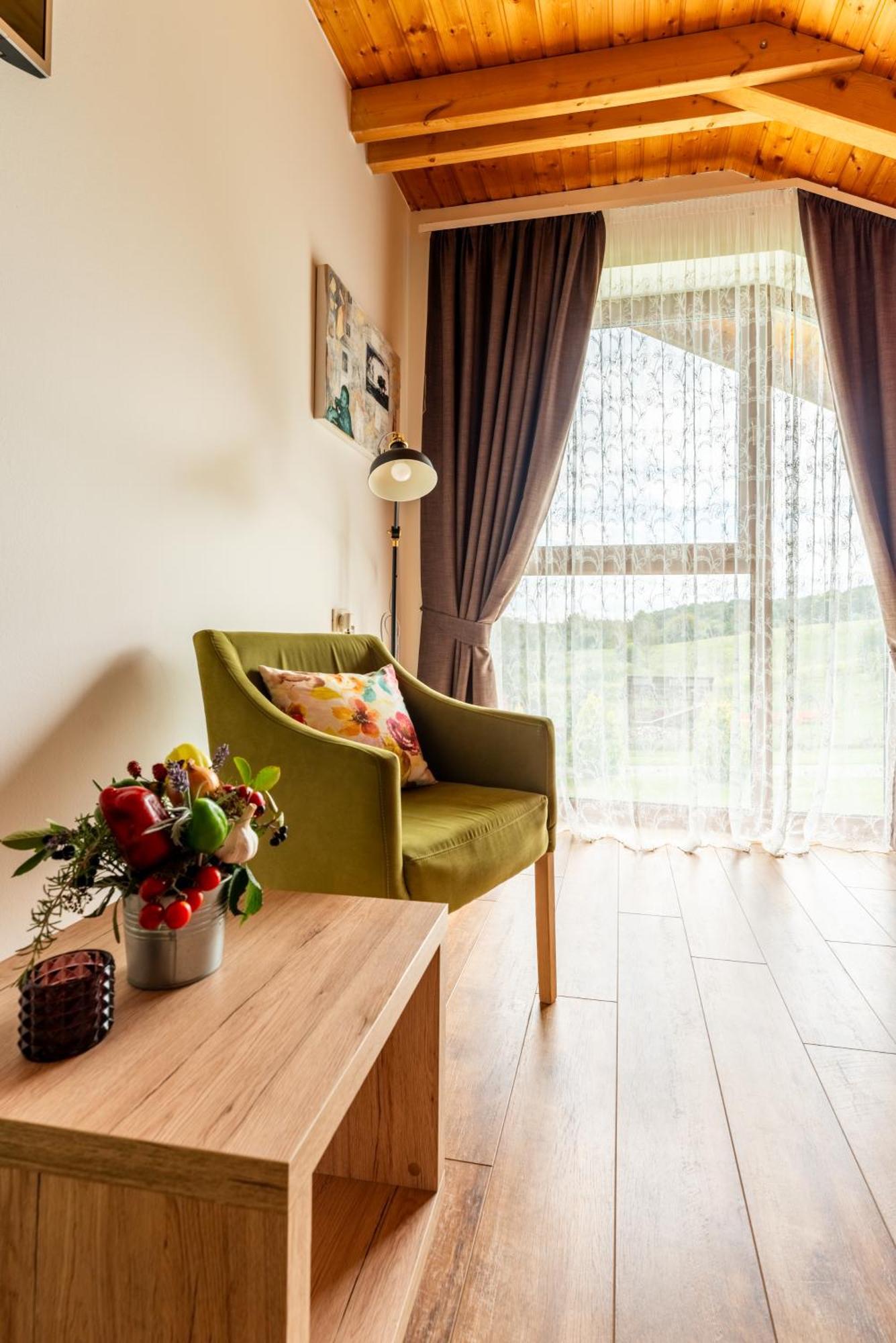 Bed&Breakfast Vinarija Coner Bjelovar Ngoại thất bức ảnh