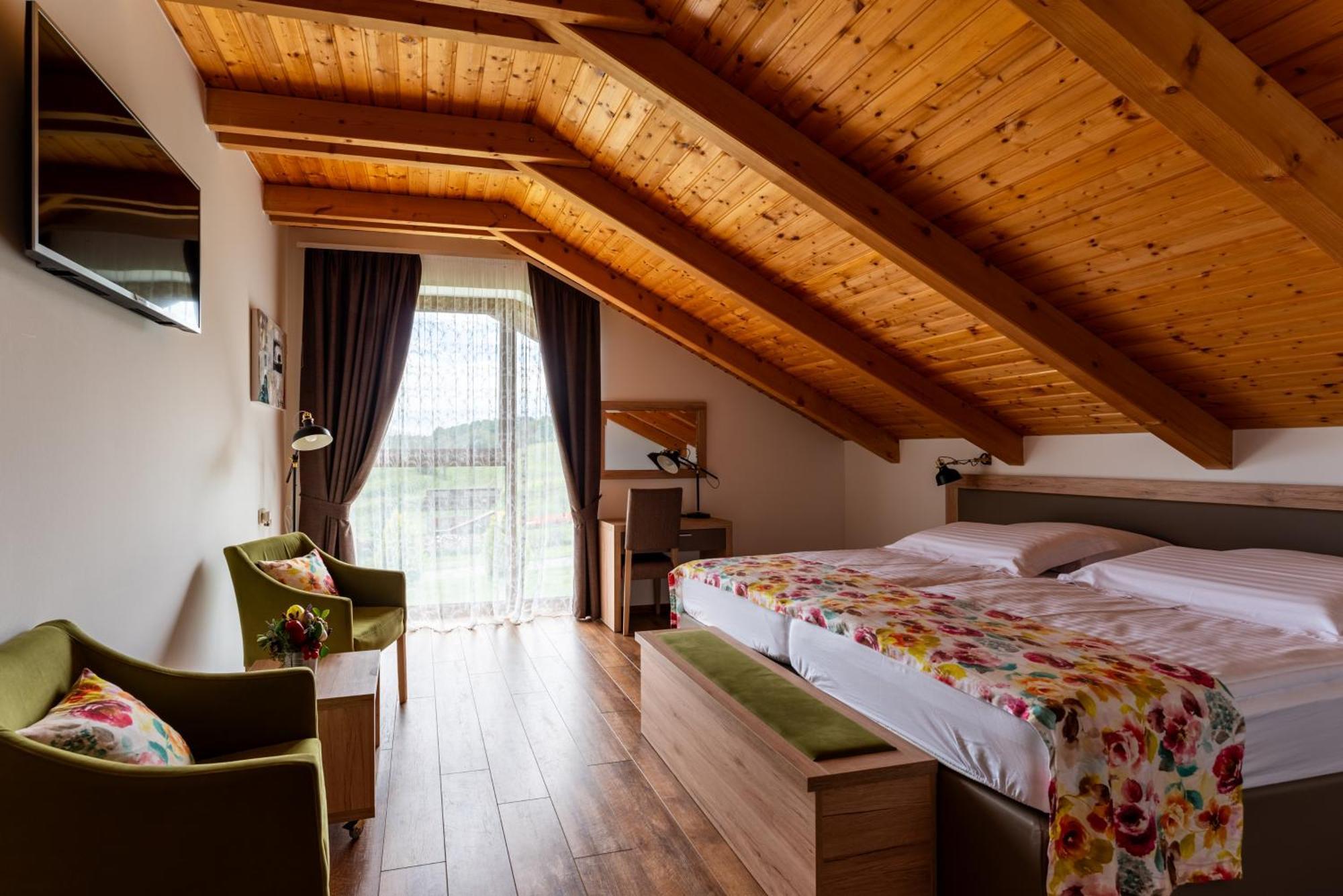 Bed&Breakfast Vinarija Coner Bjelovar Ngoại thất bức ảnh
