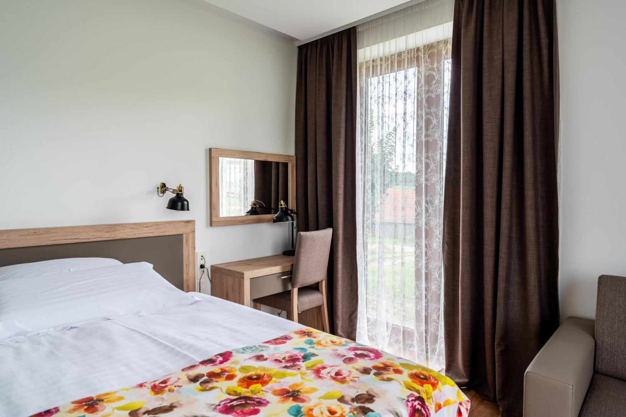 Bed&Breakfast Vinarija Coner Bjelovar Ngoại thất bức ảnh